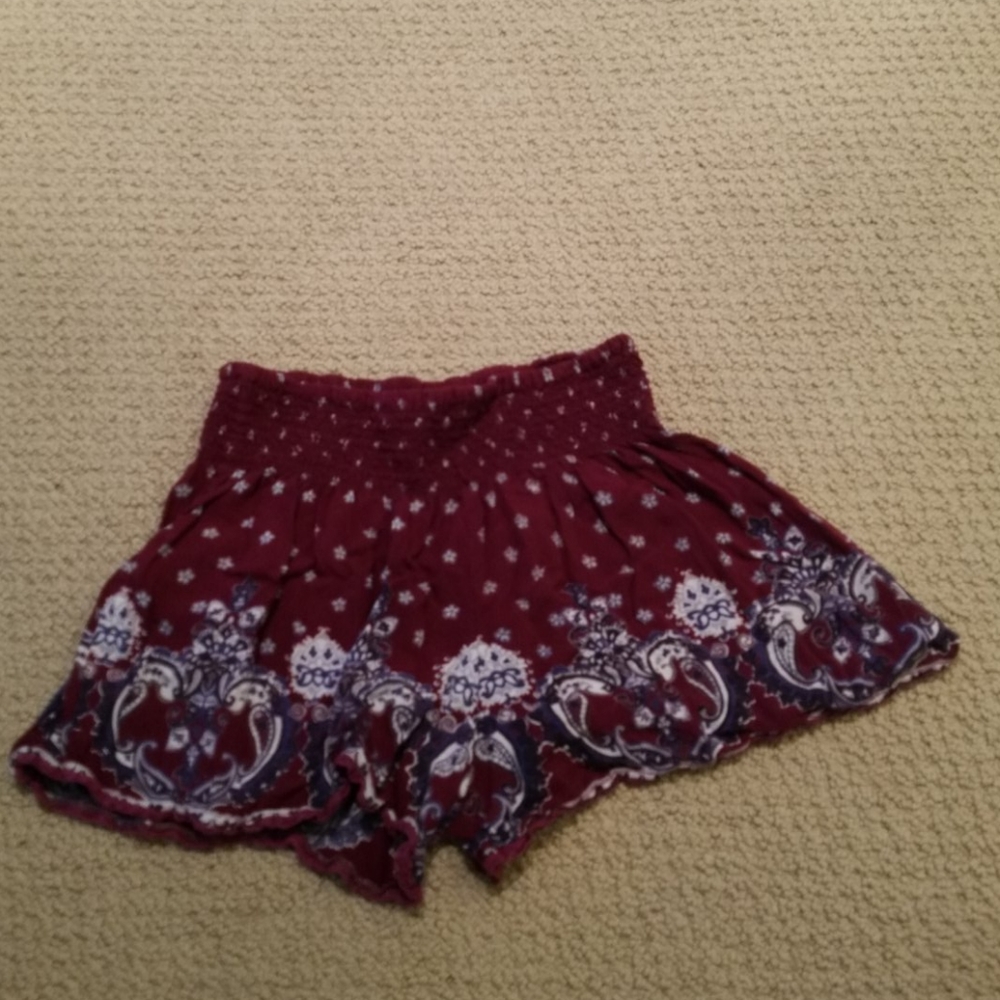 Flowy patterned shorts